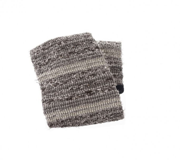 QAMAR throw QAMAR throw